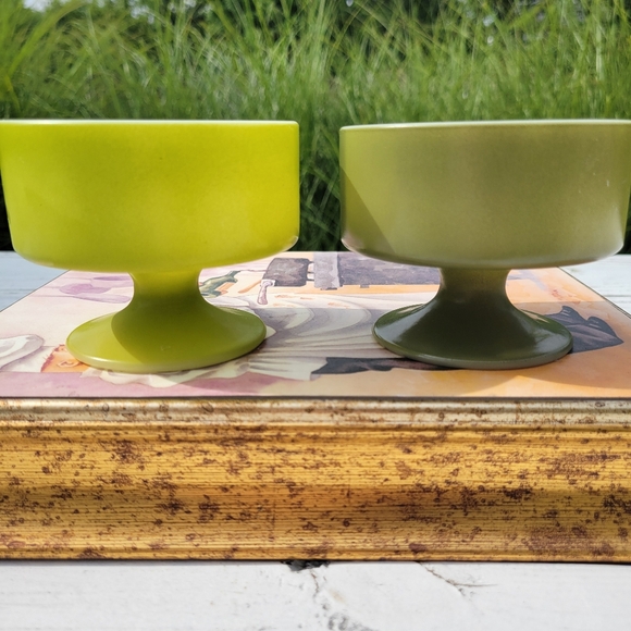 Vintage Federal Glass Pedestal Bowls (2) ~ Avocado Green ~ Dessert  Salsa ~ Cute - Picture 2 of 16